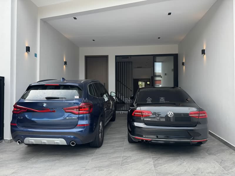 Brand new & freehold, 4 levels with Lift, 2cars ,living & dining hall with marble floor&high ceiling, Joo Chiat - Kim Yan call 8130 3636 to view, 5 Bedrooms, 4,384 sqft, Terraced House For Sale, by Kim Yan 金燕, 25326086 - PropertyGuru.com.sg