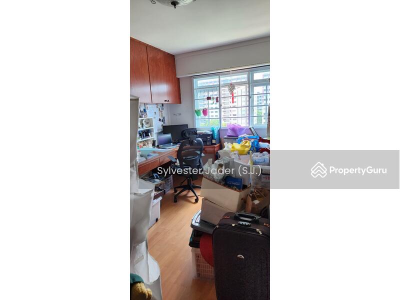 For Sale - 648 Hougang Avenue 8