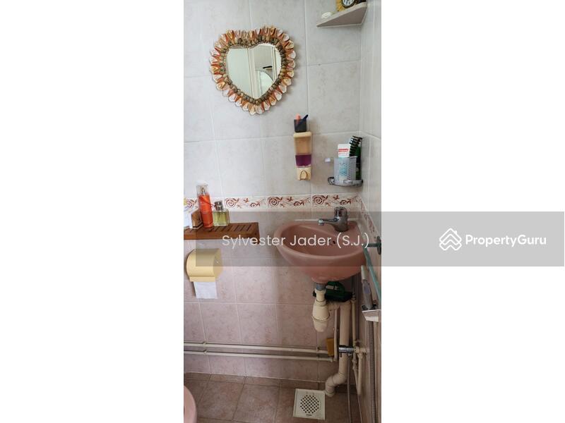 For Sale - 648 Hougang Avenue 8
