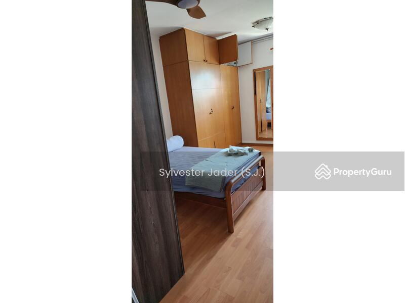 For Sale - 648 Hougang Avenue 8