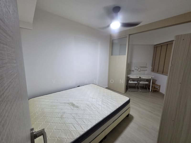385 Bukit Batok West Avenue 5, 385 Bukit Batok West Avenue 5, Room Rental, 150 sqft, HDB Flat For Rent, by Vivian Ong, 25326981 - PropertyGuru.com.sg