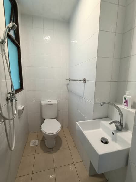 Varsity Park Condominium, 76 West Coast Road, Room Rental, 1,600 sqft, Condominium For Rent, by Steve Teo, 25327295 - PropertyGuru.com.sg