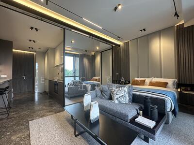 For Sale - 19 Nassim