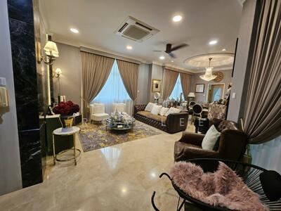 For Sale - ⭐️ Eminence Landed ⭐️ D17 Renovated 3 Sty Semi D @ Upper Changi Estate