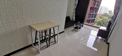 For Sale - Sims Urban Oasis