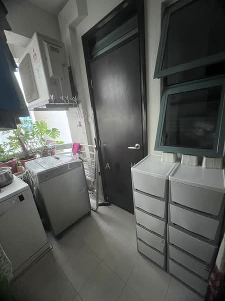 West Bay Condo, 56 West Coast Crescent, 3 Bedrooms, 1,249 sqft, Condominium For Rent, by ALISA HOU, 25328783 - PropertyGuru.com.sg