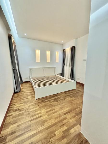 Pinevale, 6 Tampines Street 73, Pasir Ris / Tampines, 3 Bedrooms, 1,282 sqft, Condominium For Rent, by Esther Low, 25329678 - PropertyGuru.com.sg