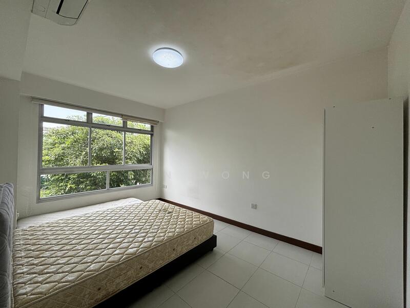 For Rent - 572B Woodlands Avenue 1