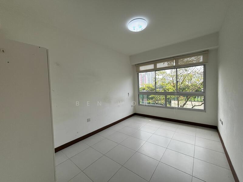 For Rent - 572B Woodlands Avenue 1