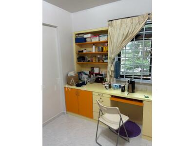 For Rent - 184A Rivervale Crescent