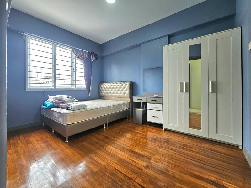 MASTER BEDROOM WITH ATTACHED BATHROOM