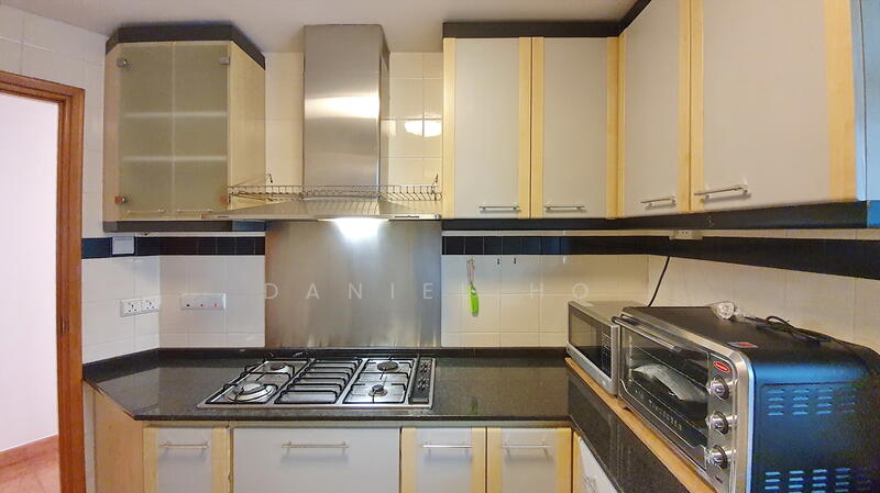 Gloucester Mansions, 10 Newton Road, 2 Bedrooms, 904 sqft, Condominium For Rent, by Daniel Ho, 25331294 - PropertyGuru.com.sg