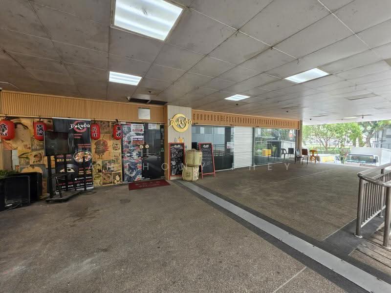 Golden Mile Tower, 6001 Beach Road, Beach Road / Bugis / Rochor, 1,636 sqft, Other Retail For Rent, by Anthony Phey, 25332135 - Exterior - CommercialGuru.com.sg