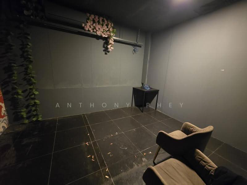Golden Mile Tower, 6001 Beach Road, Beach Road / Bugis / Rochor, 1,636 sqft, Other Retail For Rent, by Anthony Phey, 25332135 - Interior - CommercialGuru.com.sg