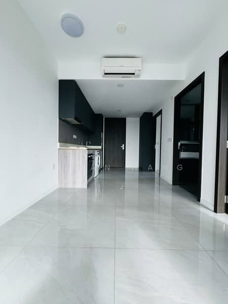 Riverfront Residences, 41 Hougang Avenue 7, 2 Bedrooms, 603 sqft, Condominium For Rent, by Vivian Wang, 25332172 - PropertyGuru.com.sg