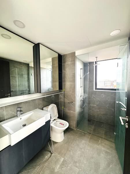 Riverfront Residences, 41 Hougang Avenue 7, 2 Bedrooms, 603 sqft, Condominium For Rent, by Vivian Wang, 25332172 - PropertyGuru.com.sg
