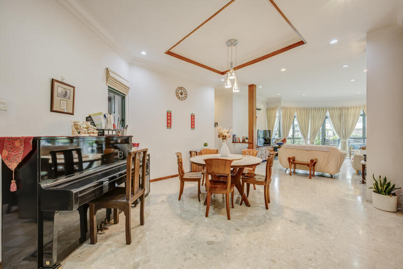 Dining & Living area