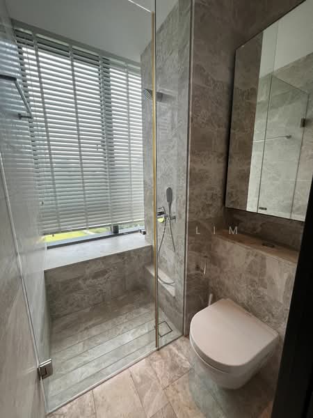 For Rent - OUE Twin Peaks