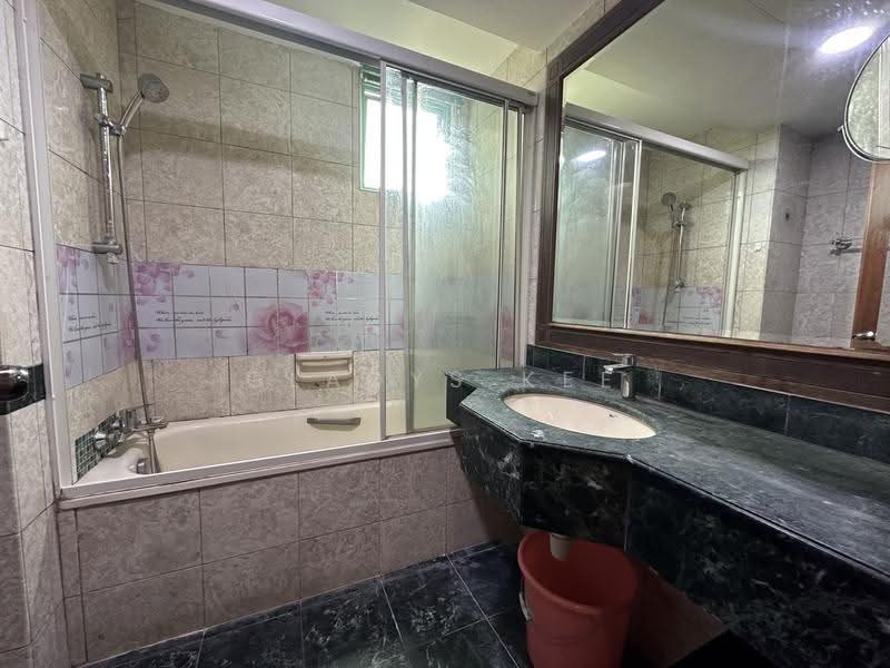 Hazel Park Condo, 15 Hazel Park Condo, Dairy Farm / Bukit Panjang / Choa Chu Kang, Room Rental, 150 sqft, Condominium For Rent, by Gladys Kee, 25334249 - PropertyGuru.com.sg