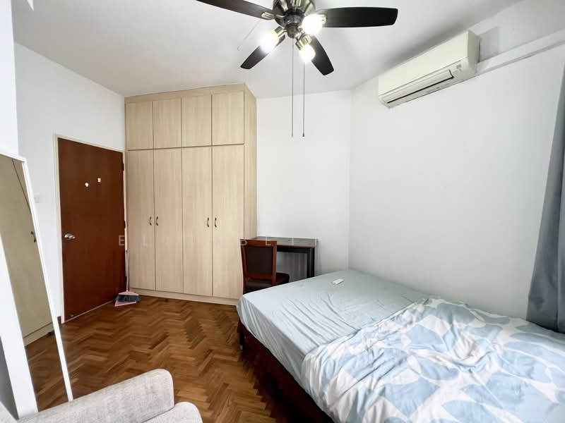 Mandarin Gardens, 5 Siglap Road, Room Rental, 300 sqft, Condominium For Rent, by Elizabeth Mok, 25335750 - Master - PropertyGuru.com.sg