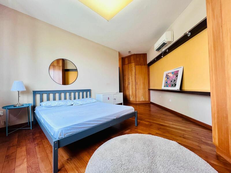For Sale - La Maison