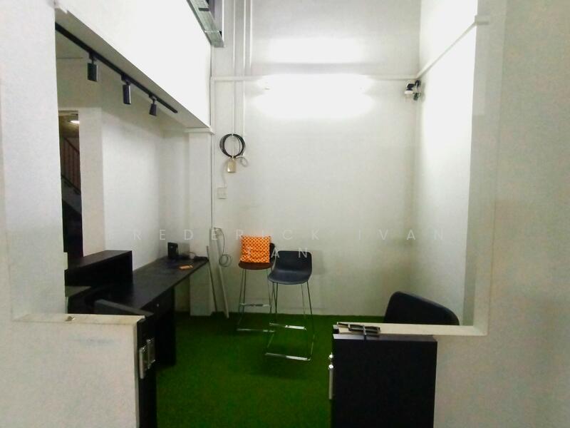 Oxley BizHub, 65 Ubi Road 1, 2,390 sqft, Light Industrial (B1) For Sale, by Frederick Ivan Tan, 25337555 - CommercialGuru.com.sg