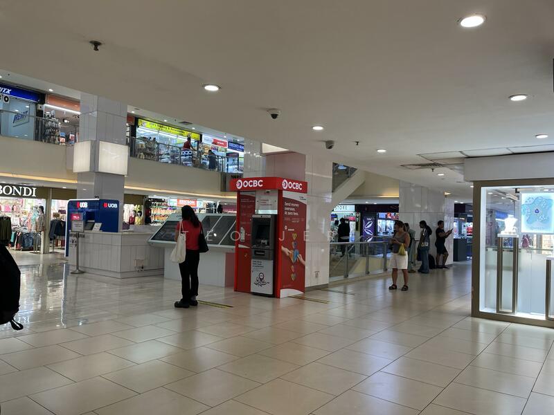 Lucky Plaza, 304 Orchard Road, 388 sqft, Mall Shop For Sale, by Teo Jeri, 25337745 - CommercialGuru.com.sg