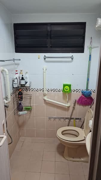 219 Ang Mo Kio Avenue 1, 219 Ang Mo Kio Avenue 1, Room Rental, 180 sqft, HDB Flat For Rent, by Rachel Koh, 25338239 - PropertyGuru.com.sg