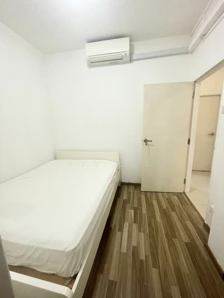 Novena Court, 2 Jalan Novena Barat, 1 Bedroom, 100 sqft, Apartment For Rent, by Ivy Lee, 25338275 - Big common room 2 - PropertyGuru.com.sg