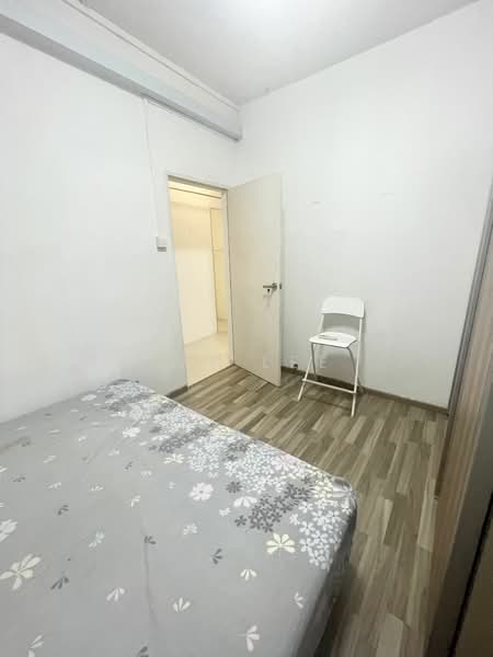 Novena Court, 2 Jalan Novena Barat, 1 Bedroom, 100 sqft, Apartment For Rent, by Ivy Lee, 25338275 - Big common room 3 - PropertyGuru.com.sg