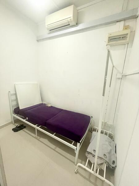 Novena Court, 2 Jalan Novena Barat, 1 Bedroom, 100 sqft, Apartment For Rent, by Ivy Lee, 25338275 - Small common room - PropertyGuru.com.sg