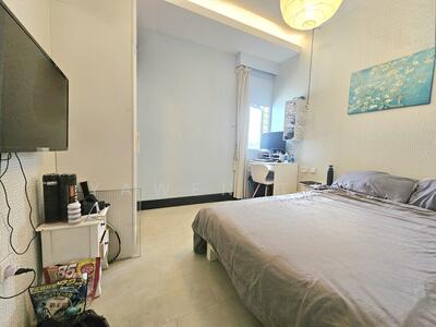 For Rent - Aston Mansions (w Private Bathroom)