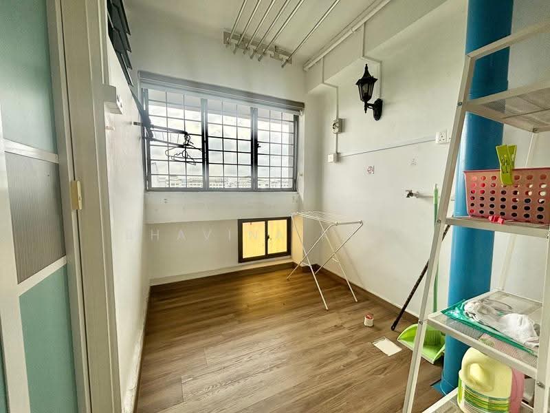 724 Woodlands Avenue 6, 724 Woodlands Avenue 6, Admiralty / Woodlands, 3 Bedrooms, 1,109 sqft, HDB Flat For Rent, by Bhavina Kaur, 25338678 - Yard area, behind kitchen - PropertyGuru.com.sg