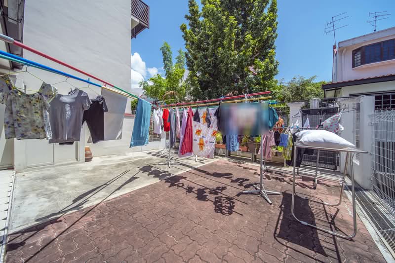 For Sale - 999 Yrs Landed Rare at Meragi Close Upper Changi Simei Inter-Terrace