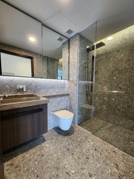 One Pearl Bank, 1 Pearl Bank, 1 Bedroom, 560 sqft, Condominium For Sale, by Dominic Tan, 25339823 - Bathroom (Installed with Rain-shower) - PropertyGuru.com.sg