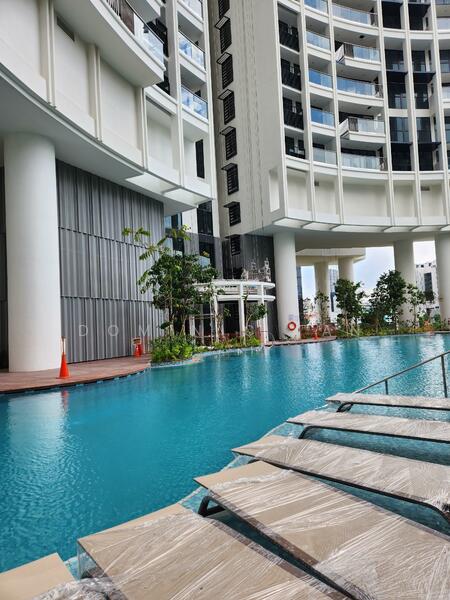 One Pearl Bank, 1 Pearl Bank, 1 Bedroom, 560 sqft, Condominium For Sale, by Dominic Tan, 25339823 - Swimming Pool - PropertyGuru.com.sg