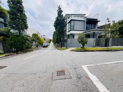 For Sale - For Sale Bungalow Land For Rebuild @ Figaro Street Opera Estate