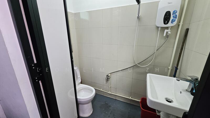 Pioneer Point, 5 Soon Lee Street, 969 sqft, Factory / Workshop (B2) For Sale, by Leon Lim Yu Zhi, 25340363 - CommercialGuru.com.sg