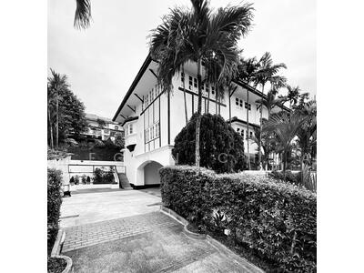 For Sale - Black & White House @ Coronation