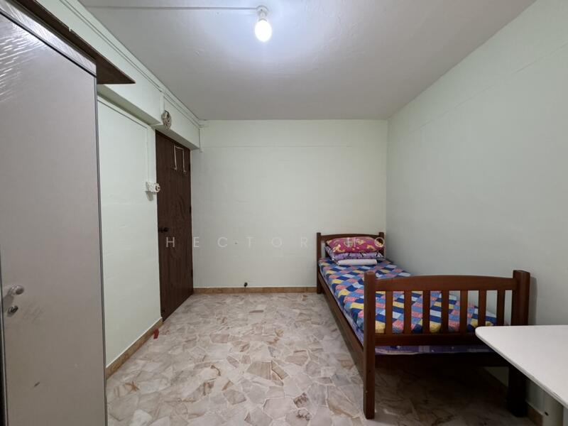 Common room (long and spacious)