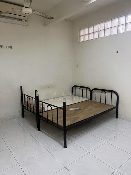 Teacher's Housing Estate, Tagore Avenue, 3 Bedrooms, 1,500 sqft, Terraced House For Rent, by Ram (Ramalingam), 25342861 - PropertyGuru.com.sg