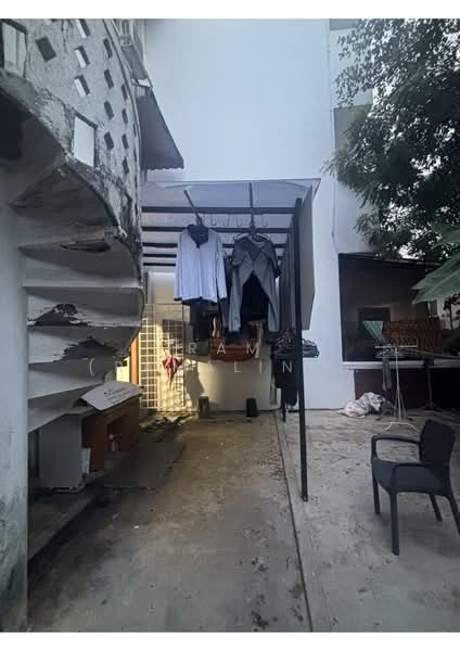 Teacher's Housing Estate, Tagore Avenue, 3 Bedrooms, 1,500 sqft, Terraced House For Rent, by Ram (Ramalingam), 25342861 - PropertyGuru.com.sg