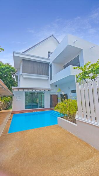 Seletar Hills Estate Detached House For Sale at S$ 7,800,000 | PropertyGuru Singapore