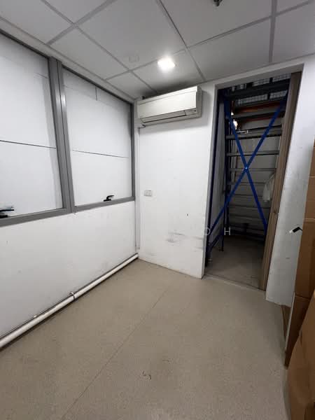 Mapex, 37 Jalan Pemimpin, Ang Mo Kio / Bishan / Thomson, 1,647 sqft, Light Industrial (B1) For Sale, by Julie Goh, 25343248 - CommercialGuru.com.sg