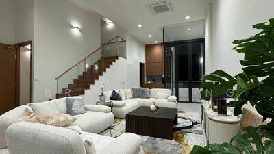 For Sale - ⭐️⭐️LANDED7772 @ BRAND NEW TERRACE WITH BASEMENT AT OPERA ESTATE