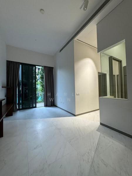 Robin Residences, 3 Robin Drive, Tanglin / Holland / Bukit Timah, 3 Bedrooms, 1,195 sqft, Condominium For Rent, by Charles Wong, 25344142 - Rect Living + Dining w 4.2m ceiling - PropertyGuru.com.sg