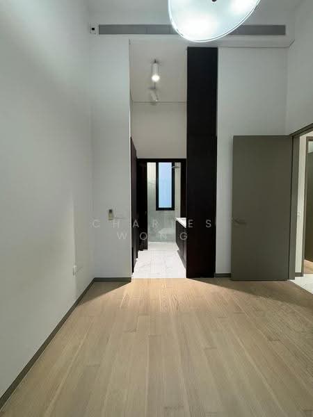 Robin Residences, 3 Robin Drive, Tanglin / Holland / Bukit Timah, 3 Bedrooms, 1,195 sqft, Condominium For Rent, by Charles Wong, 25344142 - Ensuite Master Bedroom - PropertyGuru.com.sg