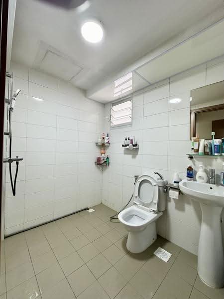 452A Bukit Batok West Avenue 6, 452A Bukit Batok West Avenue 6, Dairy Farm / Bukit Panjang / Choa Chu Kang, 3 Bedrooms, 1,001 sqft, HDB Flat For Rent, by Liau Li Jun, 25344763 - PropertyGuru.com.sg