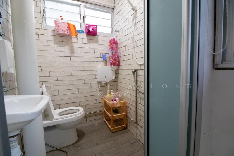 213 Bukit Batok Street 21, 213 Bukit Batok Street 21, 1,658 sqft, Shop / Shophouse For Sale, by John Lin Anhong 林安鸿, 25344895 - CommercialGuru.com.sg