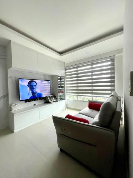 210C Punggol Place, 210C Punggol Place, 1 Bedroom, 527 sqft, HDB Flat For Sale, by Yu Sheng Chew, 25345067 - PropertyGuru.com.sg